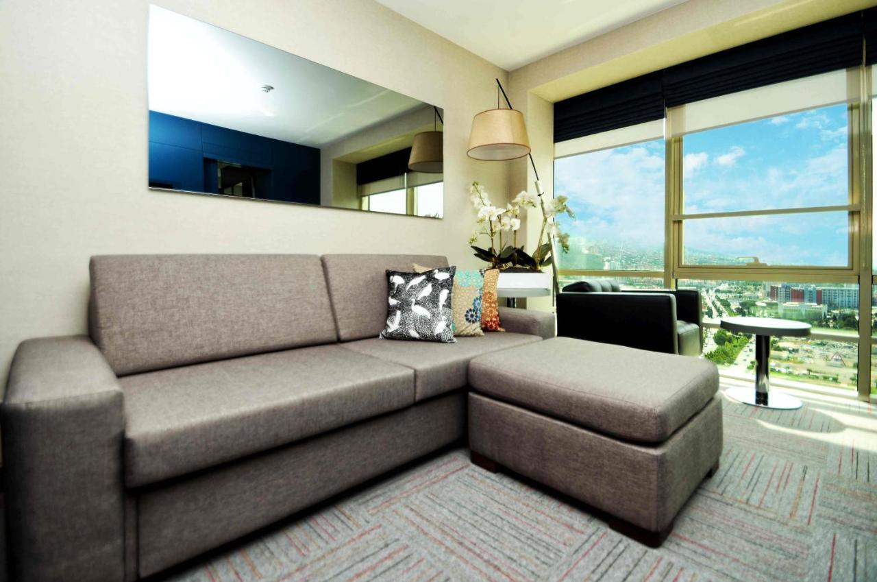 Ramada Encore By Wyndham Izmir Room photo