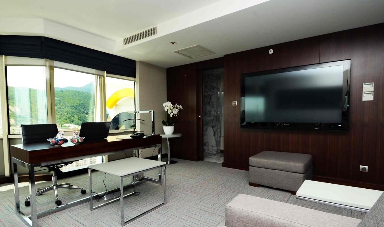 Ramada Encore By Wyndham Izmir Room photo